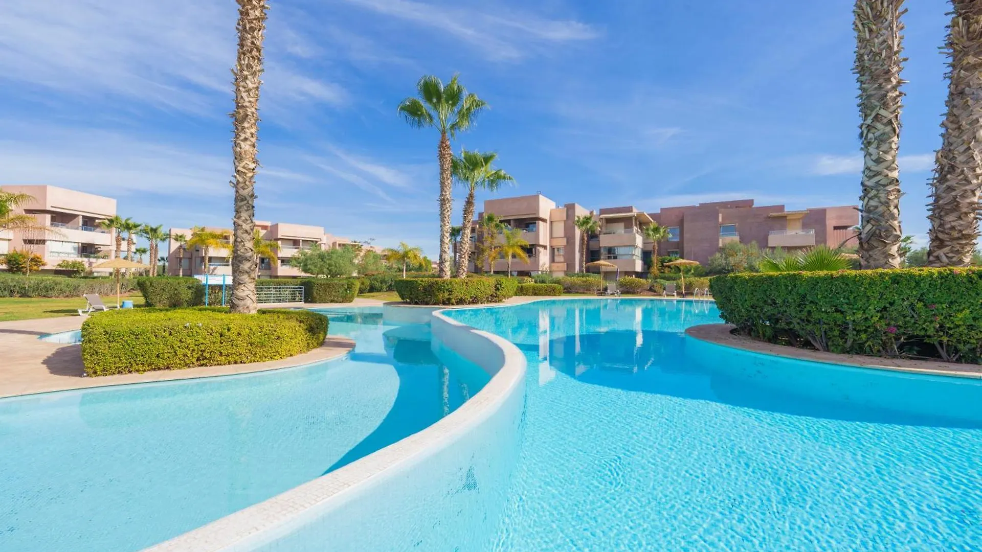 Relax Front Of Golf-Atlas Marrakesh