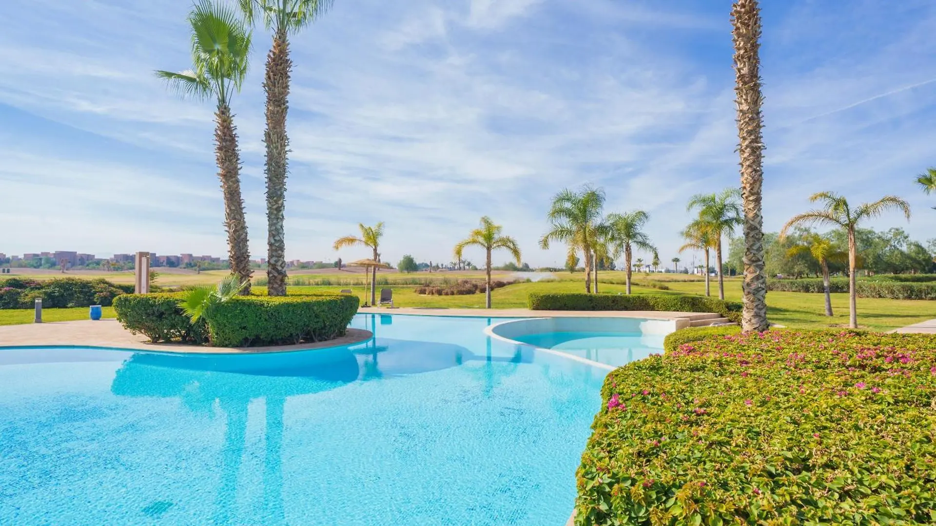 Relax Front Of Golf-Atlas Marrakesh